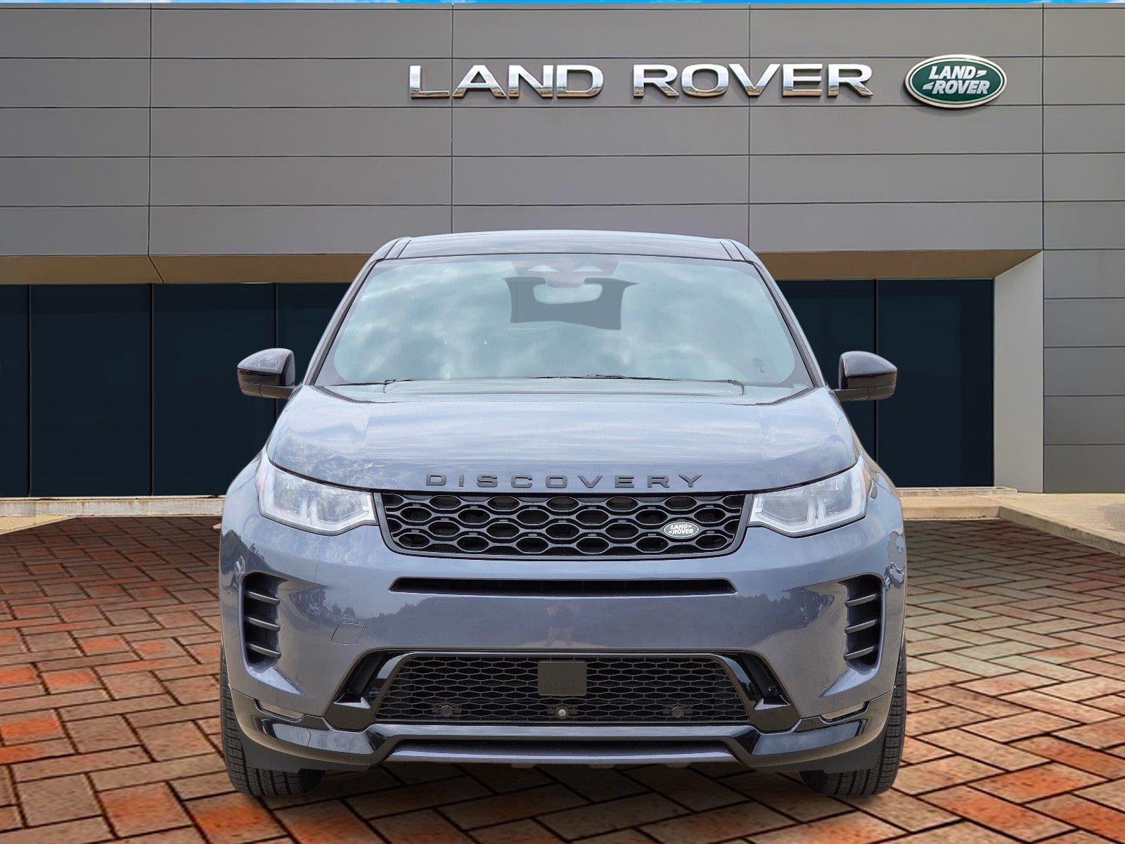 Used 2024 Varesine Blue Metallic Land Rover Dynamic SE image 2