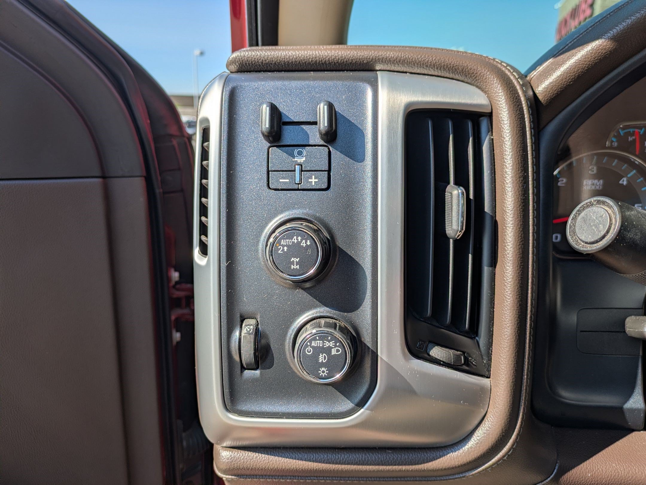 Used 2018 Red Quartz Tintcoat GMC SLT image 24