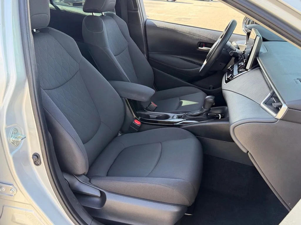 Used 2021 Silver Toyota LE image 19