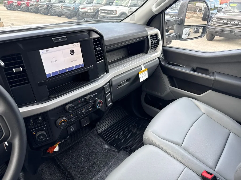 2026 Ford F-550 Super Duty Chassis Cab XL - Photo 7