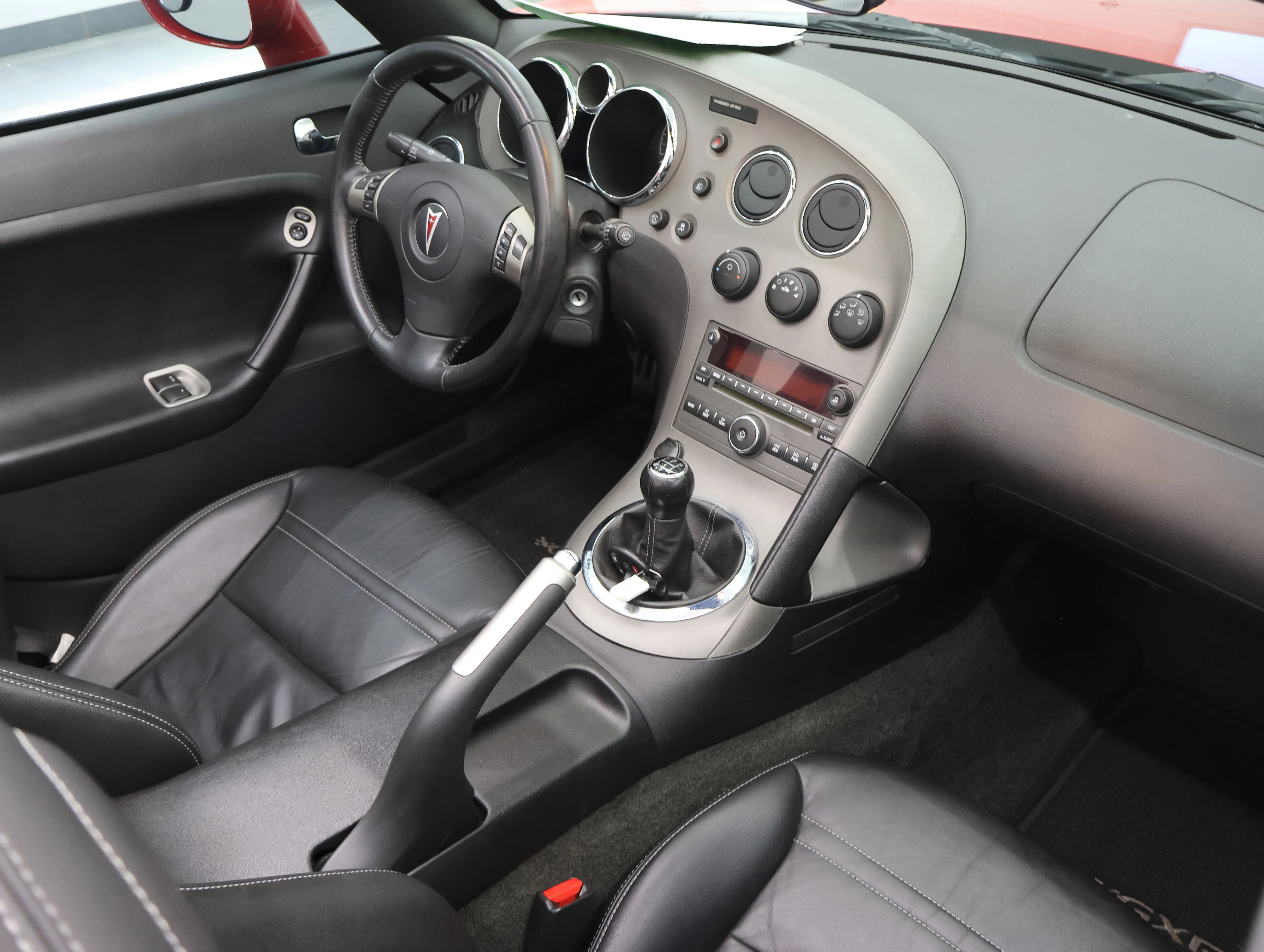 Used 2007 Aggressive (Victory Red) Pontiac GXP image 40