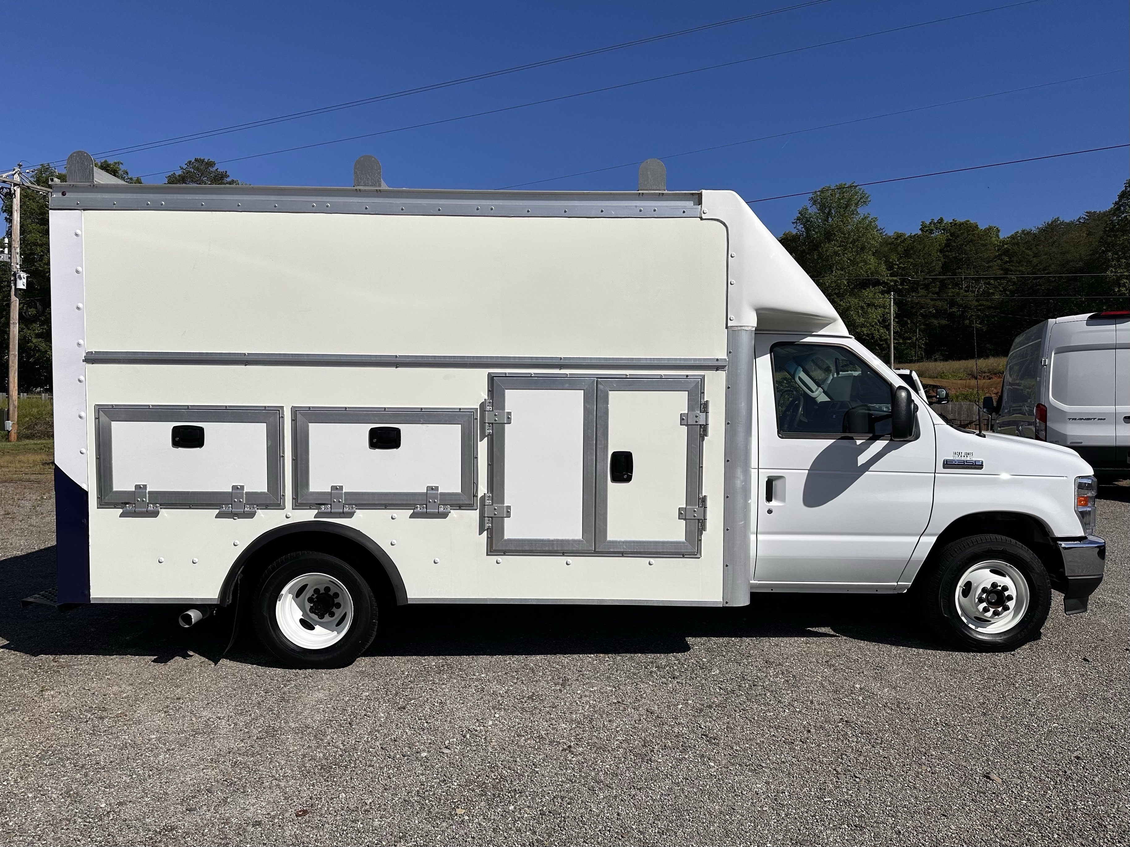 Used 2023 Oxford White Ford  image 5