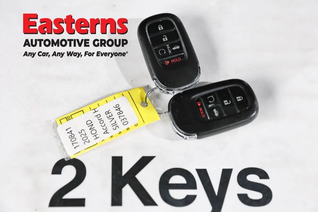 Used 2025 Silver Honda EX-L image 21