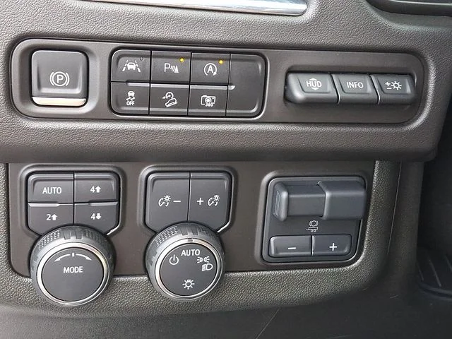 Used 2024 Beige Chevrolet Premier image 27