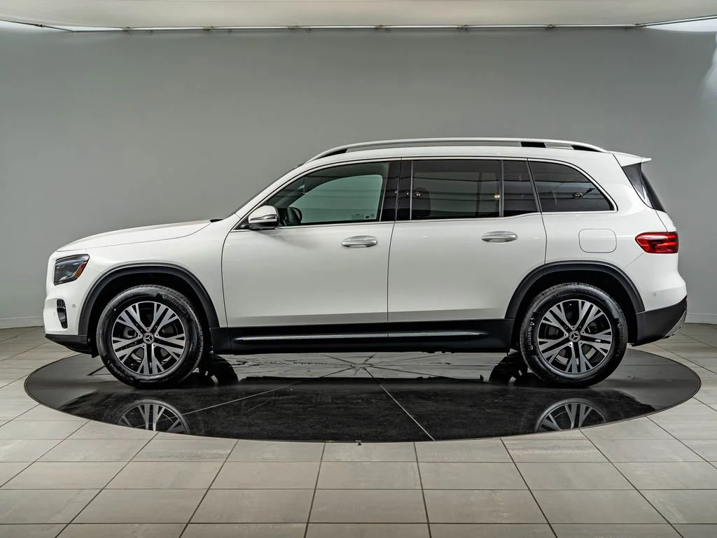 Used 2026 Polar White Mercedes-Benz GLB 250 image 8