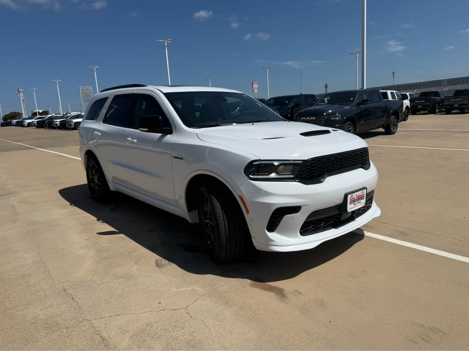 New 2026 White Knuckle Clear-Coat Exterior Paint Dodge GT Plus HEMI V8 image 6