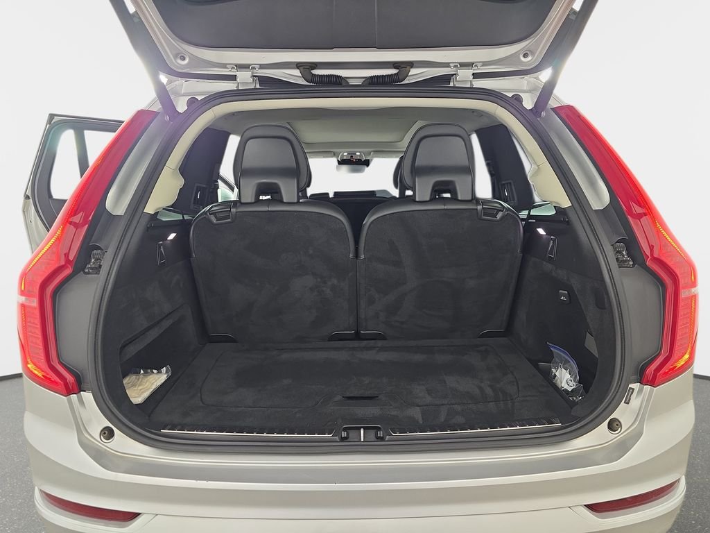 Used 2017 Bright Silver Metallic Volvo T6 Momentum image 13