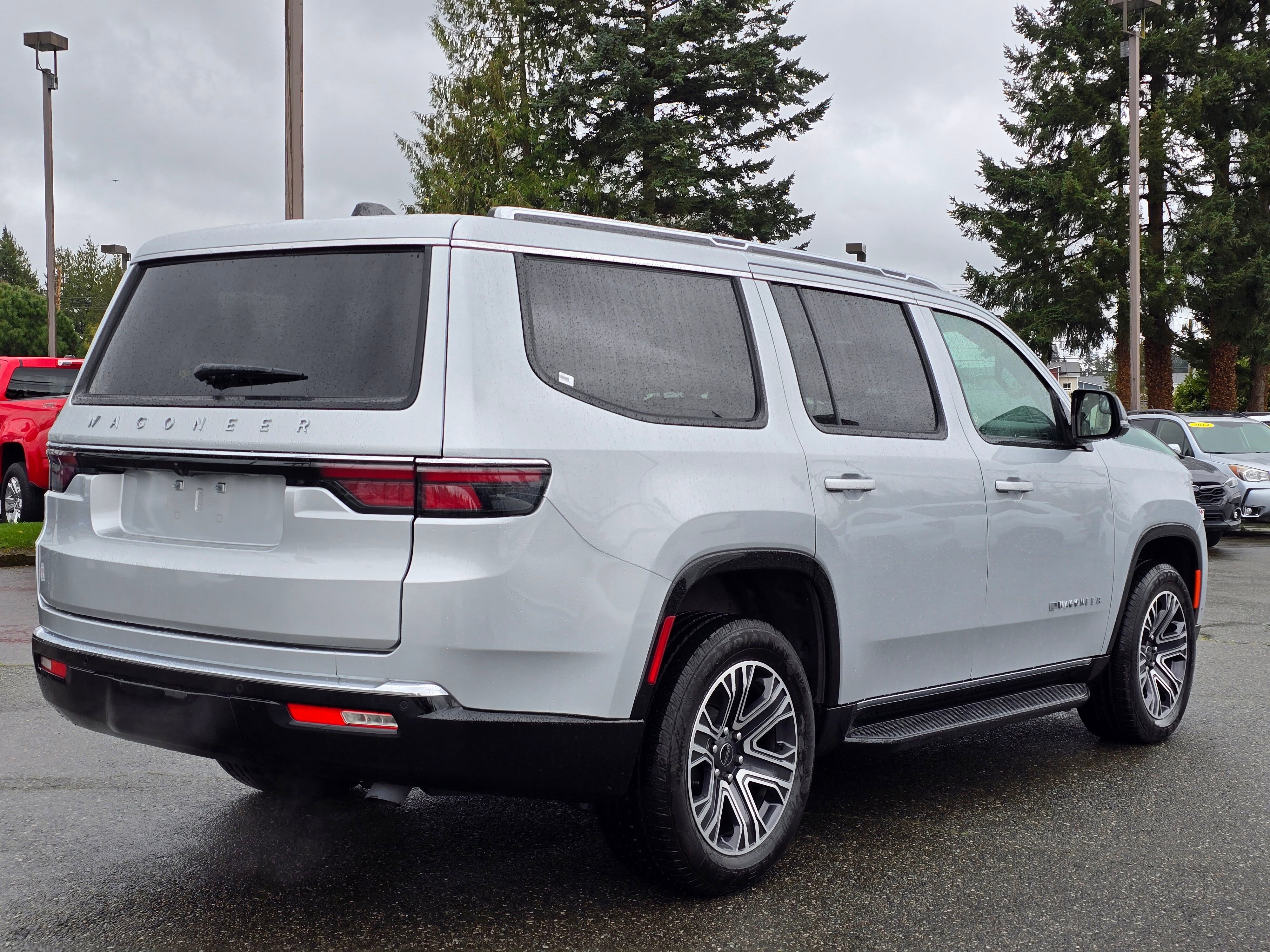 Used 2025  Jeep NA image 7