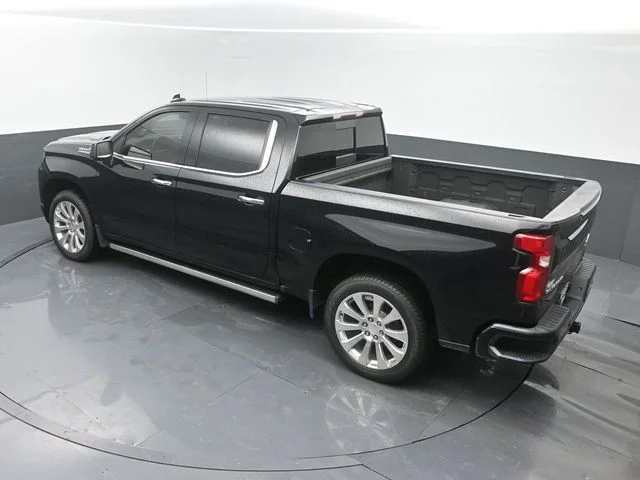 Used 2020 Black Chevrolet High Country image 38