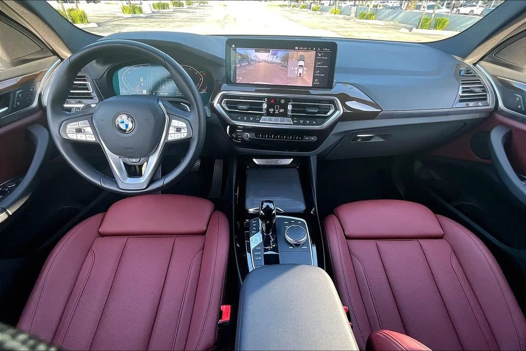 Used 2023 White BMW sDrive30i image 14