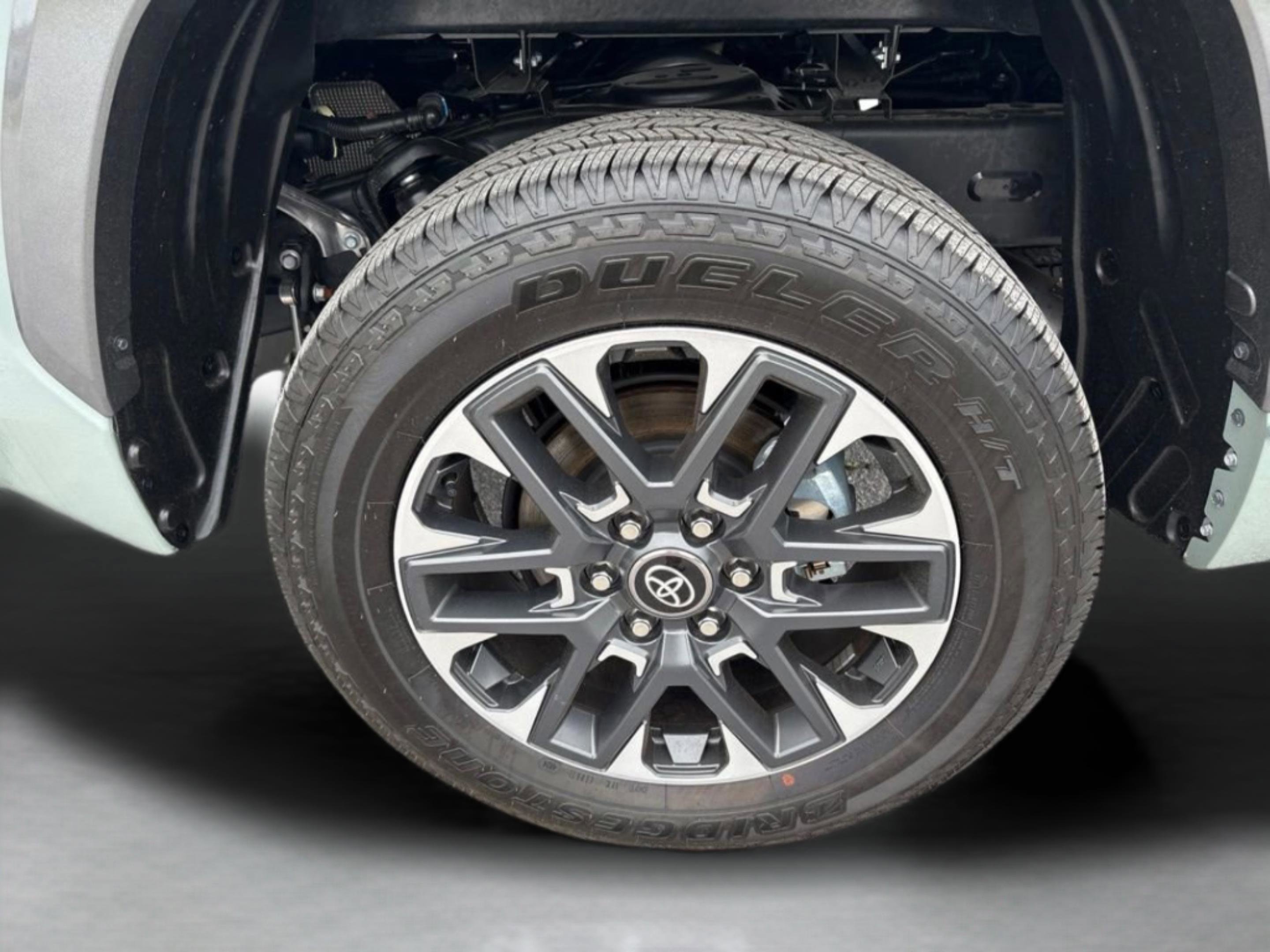 2025 Toyota Tundra Limited - Photo 49