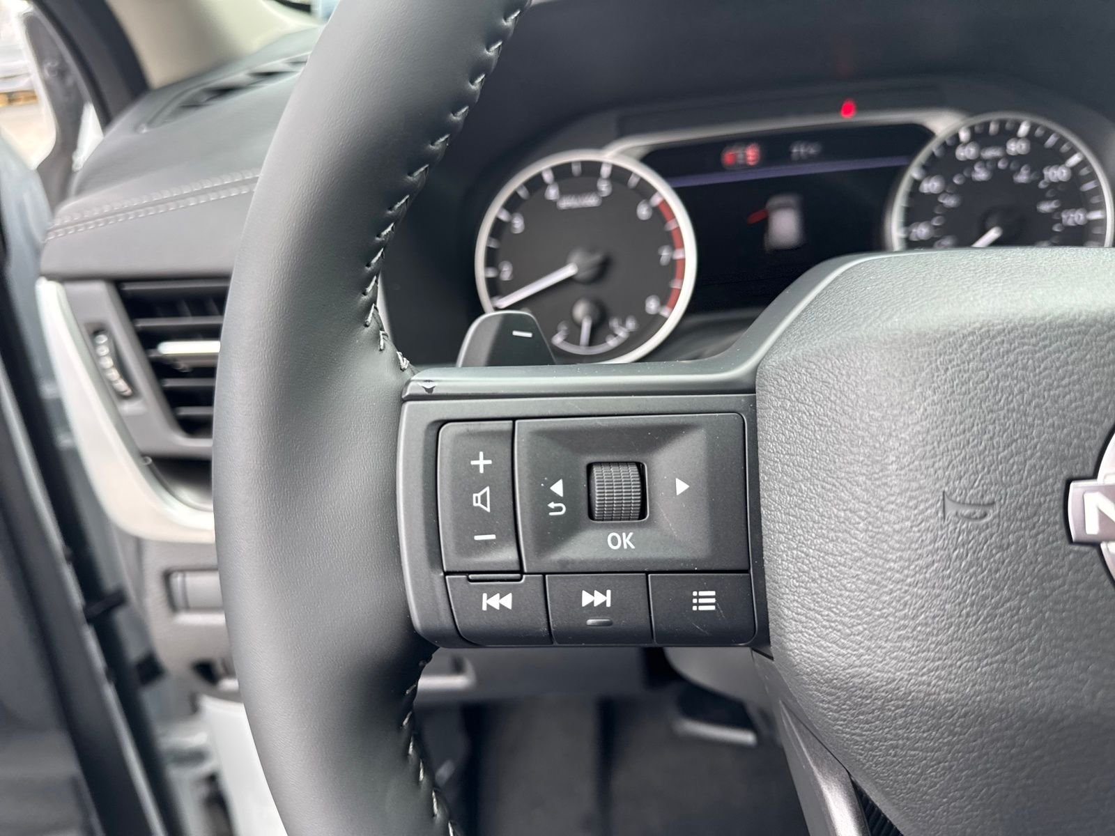 New 2026 Nissan Rogue SV 4D Sport Utility