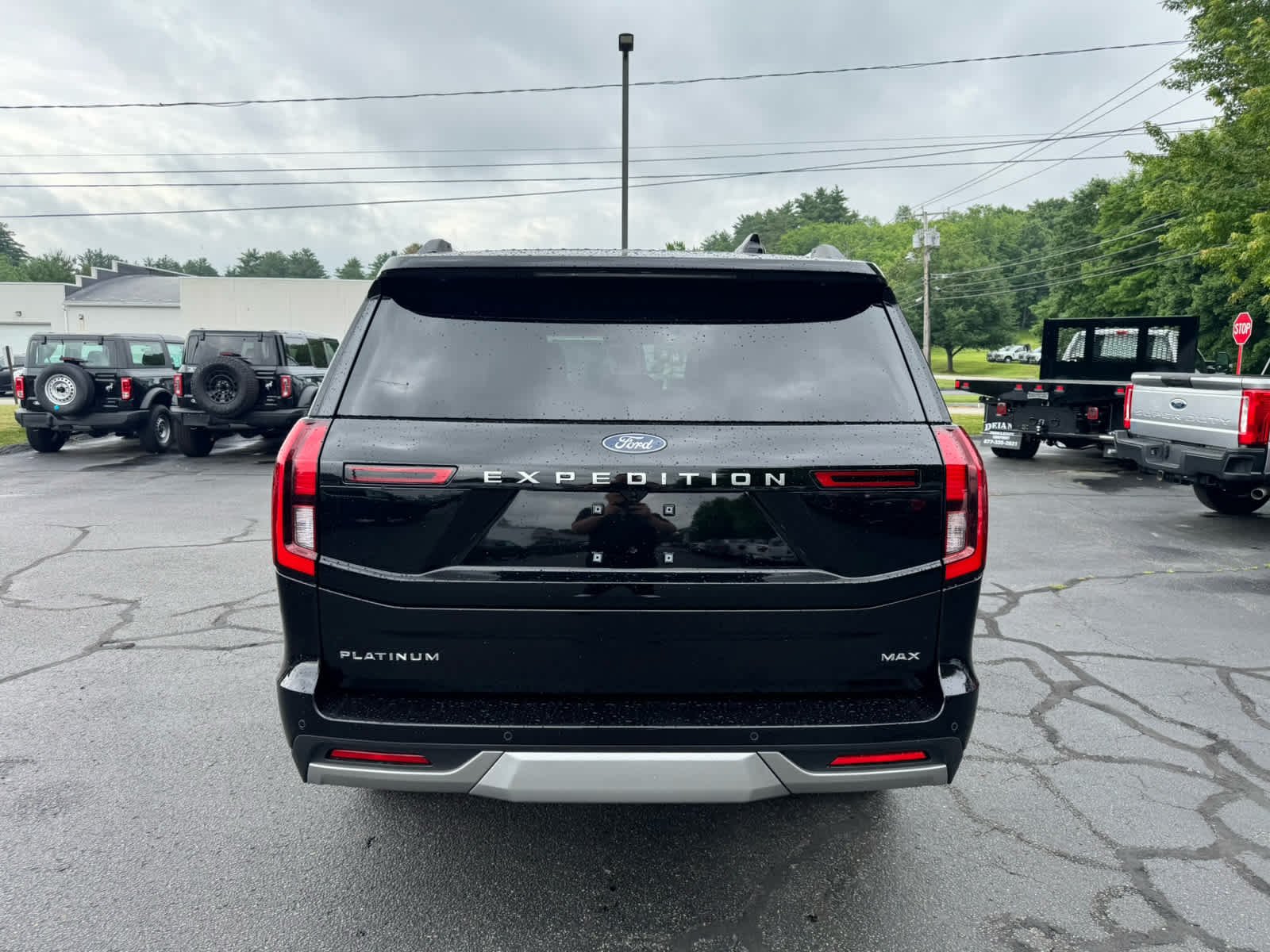 New 2026 Agate Black Metallic Ford Platinum image 4
