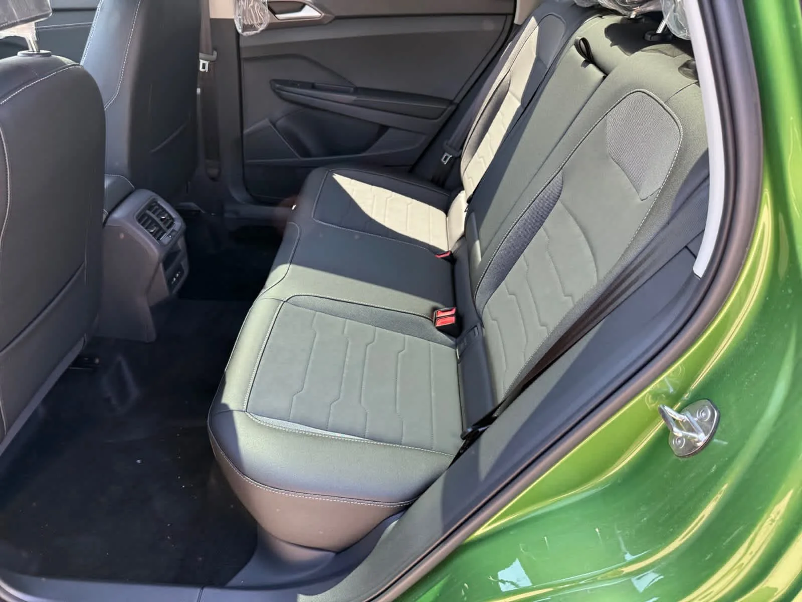 2026 Volkswagen Taos SE Black - Photo 22