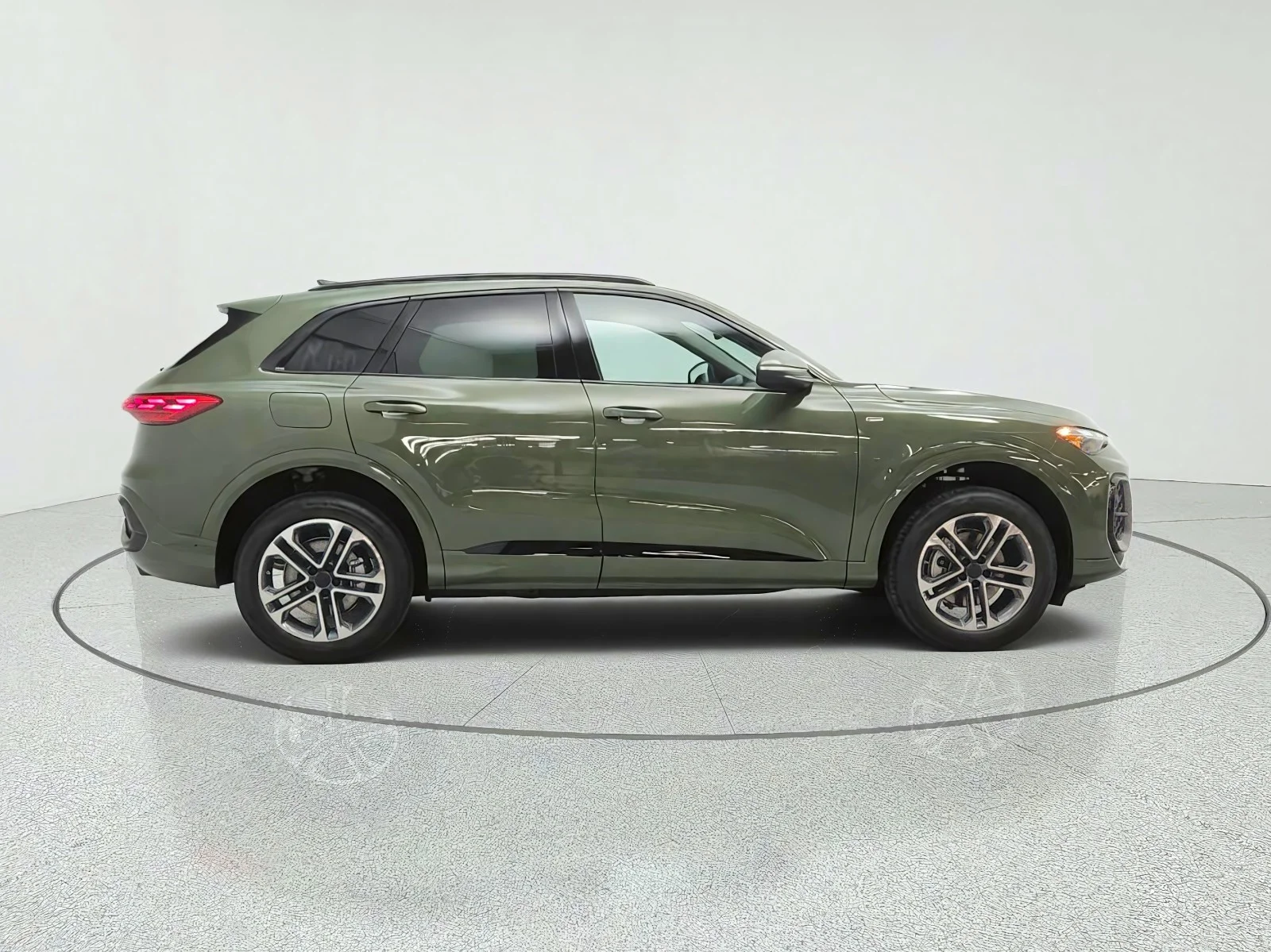 New 2026 District Green Metallic Audi Premium 2.0 TFSI quattro image 4