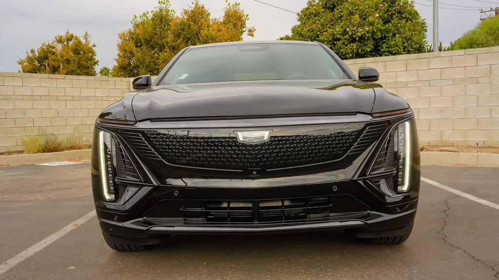 2027 Cadillac LYRIQ Premium Sport - Photo 4
