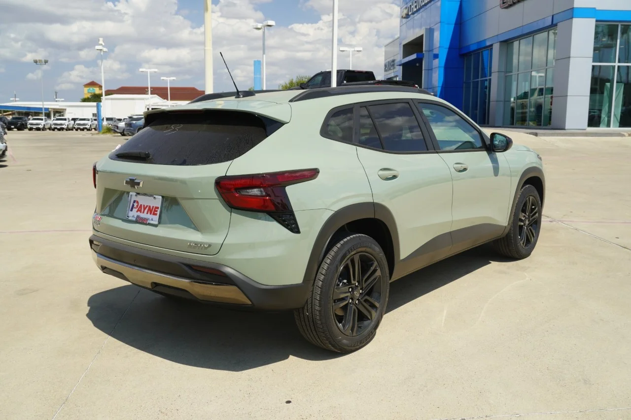2026 Chevrolet Trax Activ - Photo 7