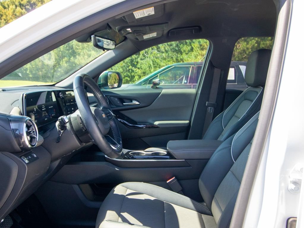 2025 Chevrolet Equinox LT - Photo 8