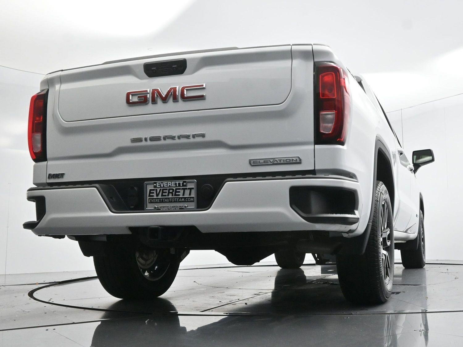 Used 2024 Summit White GMC Elevation image 46