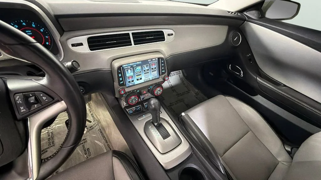 Used 2014 Summit White Chevrolet LT image 19