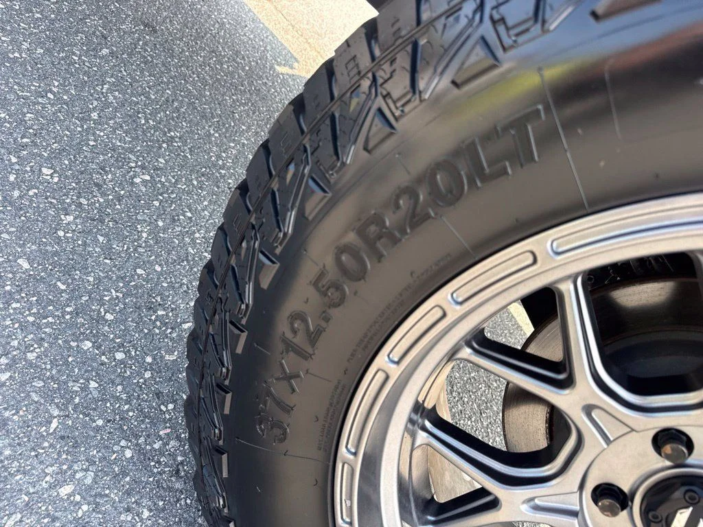 Used 2018 White Jeep Unlimited Rubicon image 29
