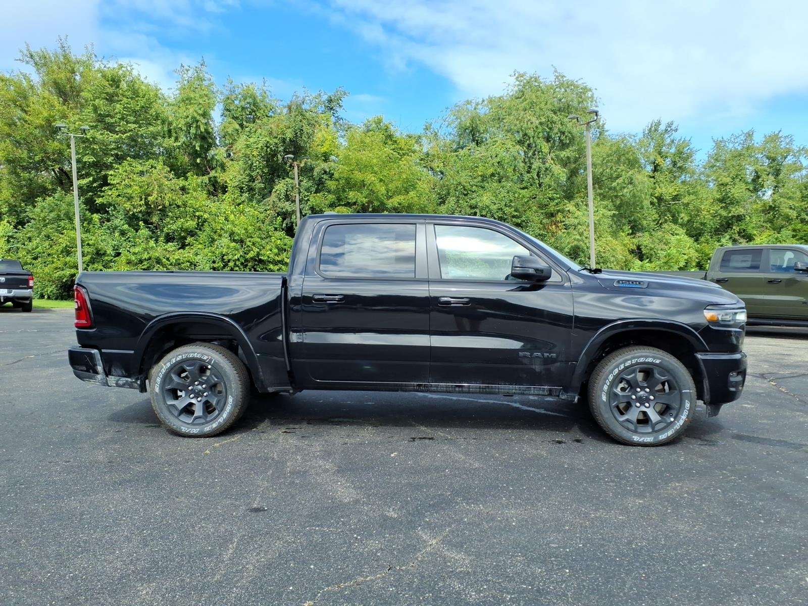 New 2026 Diamond Black Crystal Pearl-Coat Exterior Paint RAM Big Horn Crew Cab 4x4 5