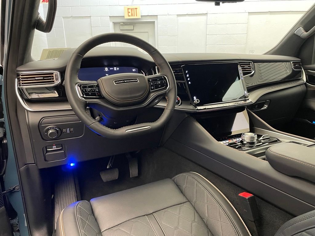 New 2026 Steel Blue Exterior Paint Jeep Summit Reserve image 13