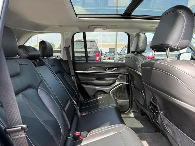 Used 2024 Baltic Gray Metallic Clearcoat Jeep  image 11
