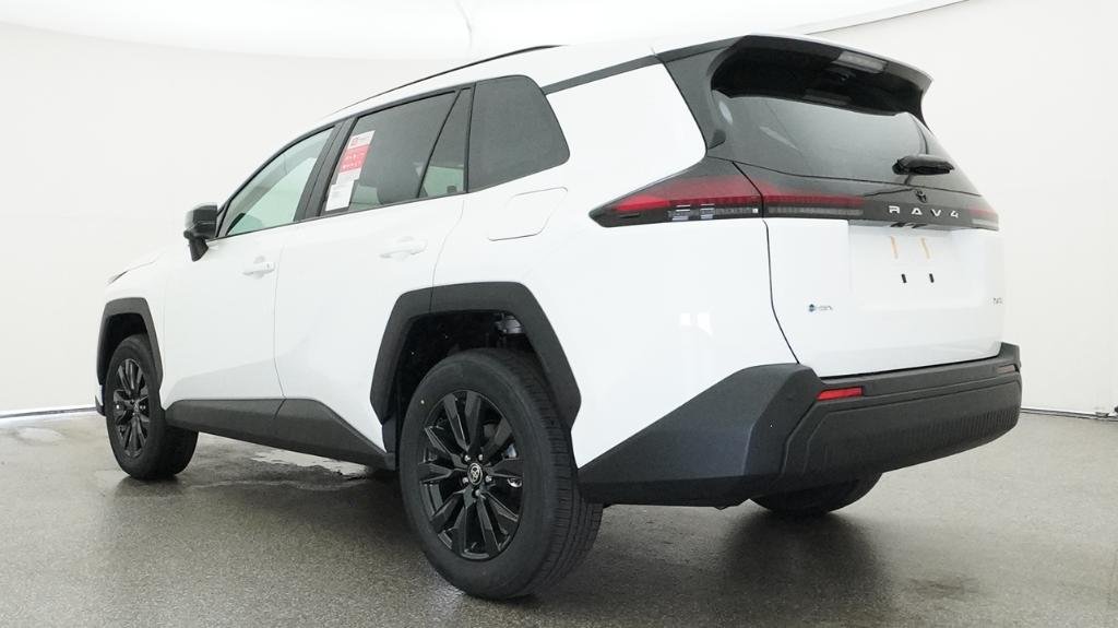 New 2026 Ice Cap Toyota XLE Premium image 11