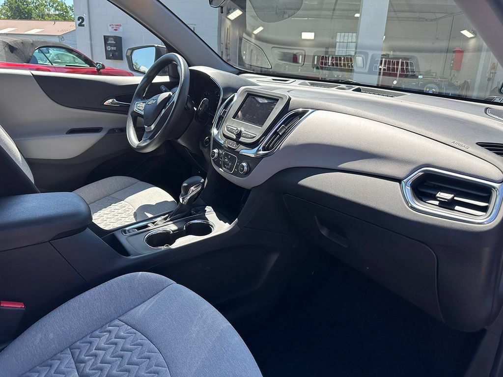 Used 2023 SUMMIT WHITE Chevrolet LS image 26