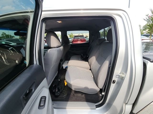 Used 2013 Silver Toyota Base image 23