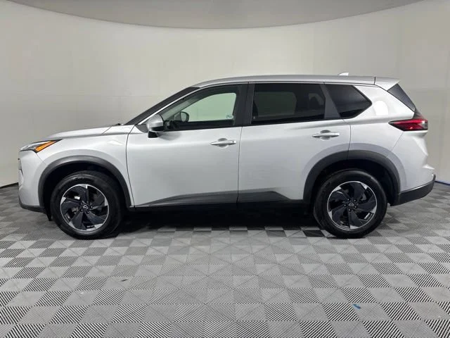 Used 2025 Silver Nissan SV image 40