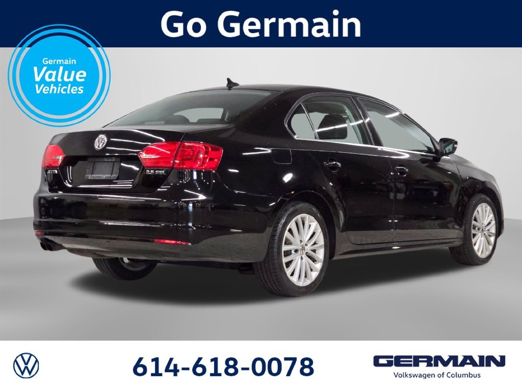 Used 2013 Black Volkswagen SEL image 7