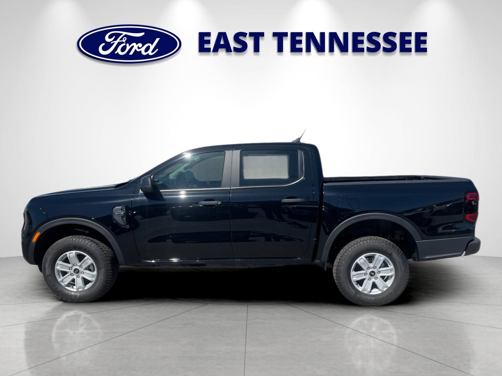New 2025 Black Ford XL image 6