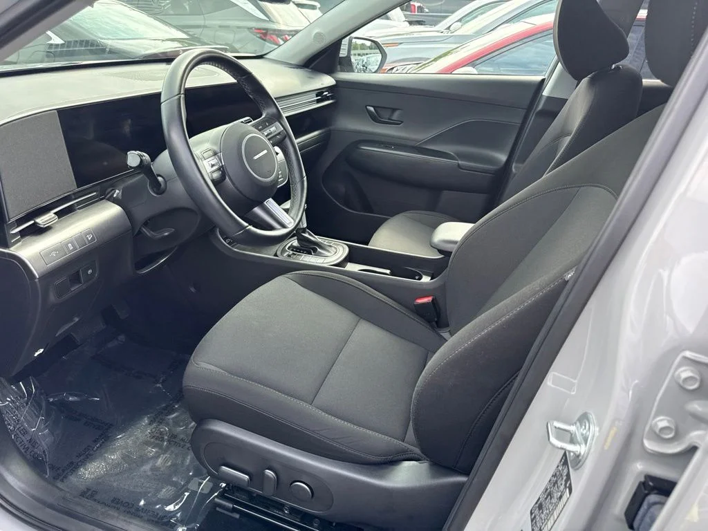 Used 2025 Gray Hyundai SEL image 3