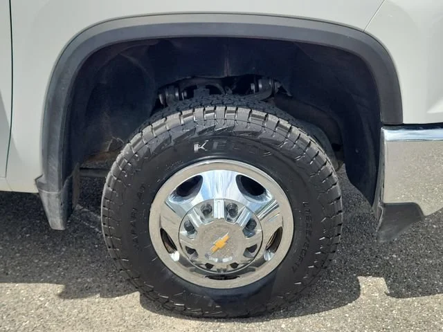 2024 Chevrolet Silverado 3500HD LT - Photo 6