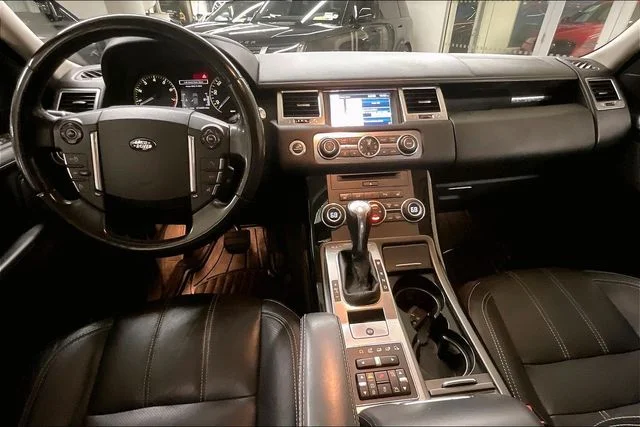 Used 2012 Black Land Rover HSE image 17