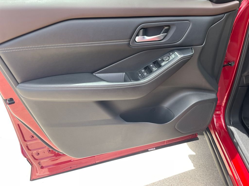 Used 2023 Red Nissan SV image 21