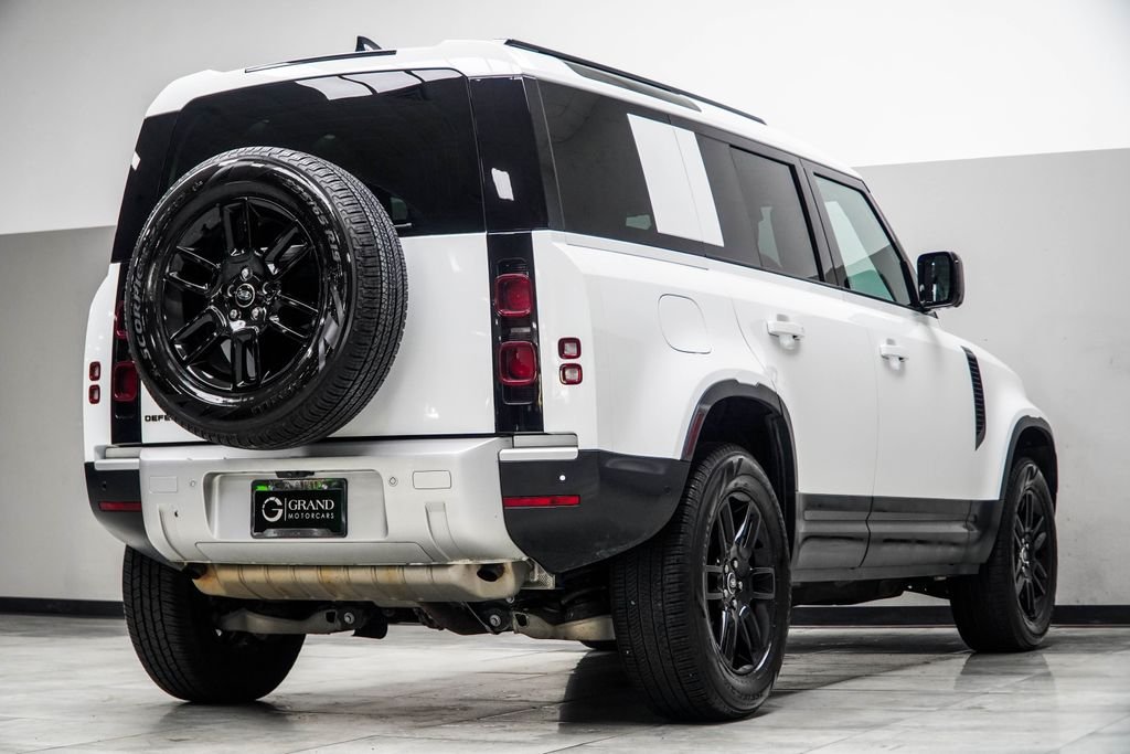 Used 2025 White Land Rover S image 14