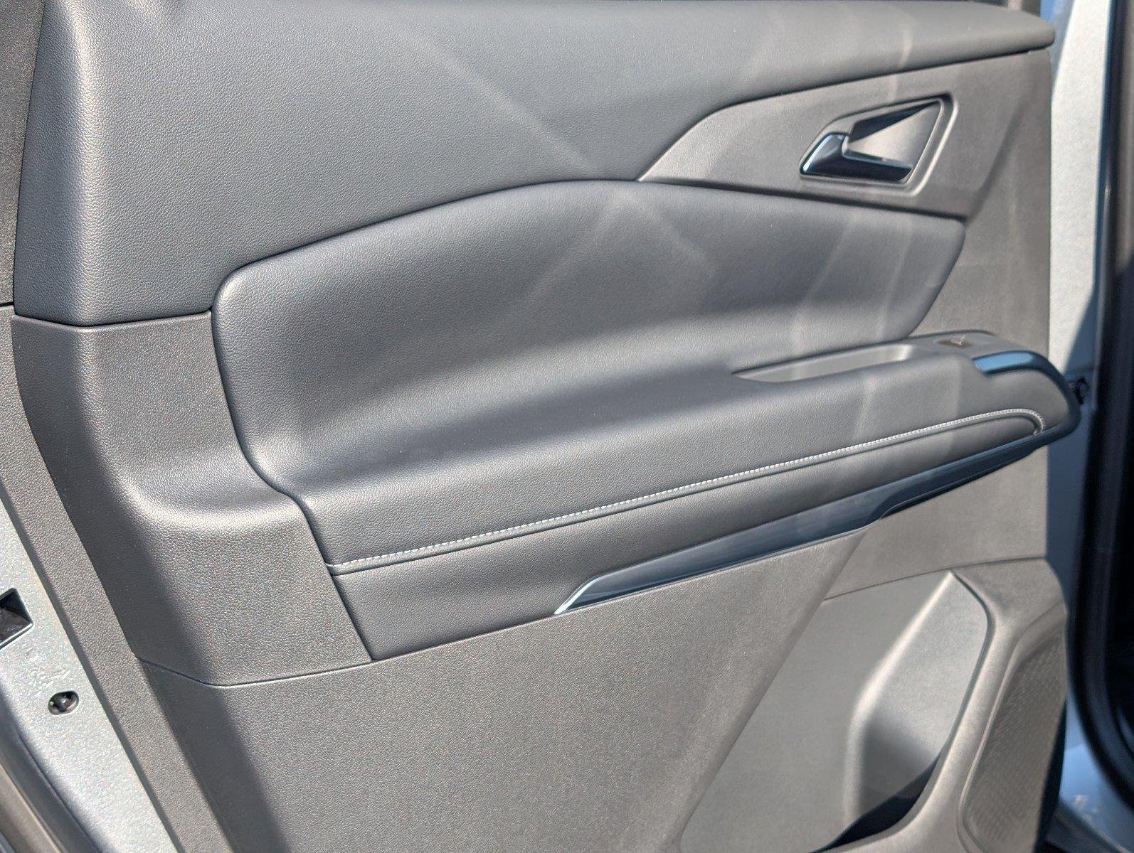 2027 Chevrolet Traverse LT - Photo 35