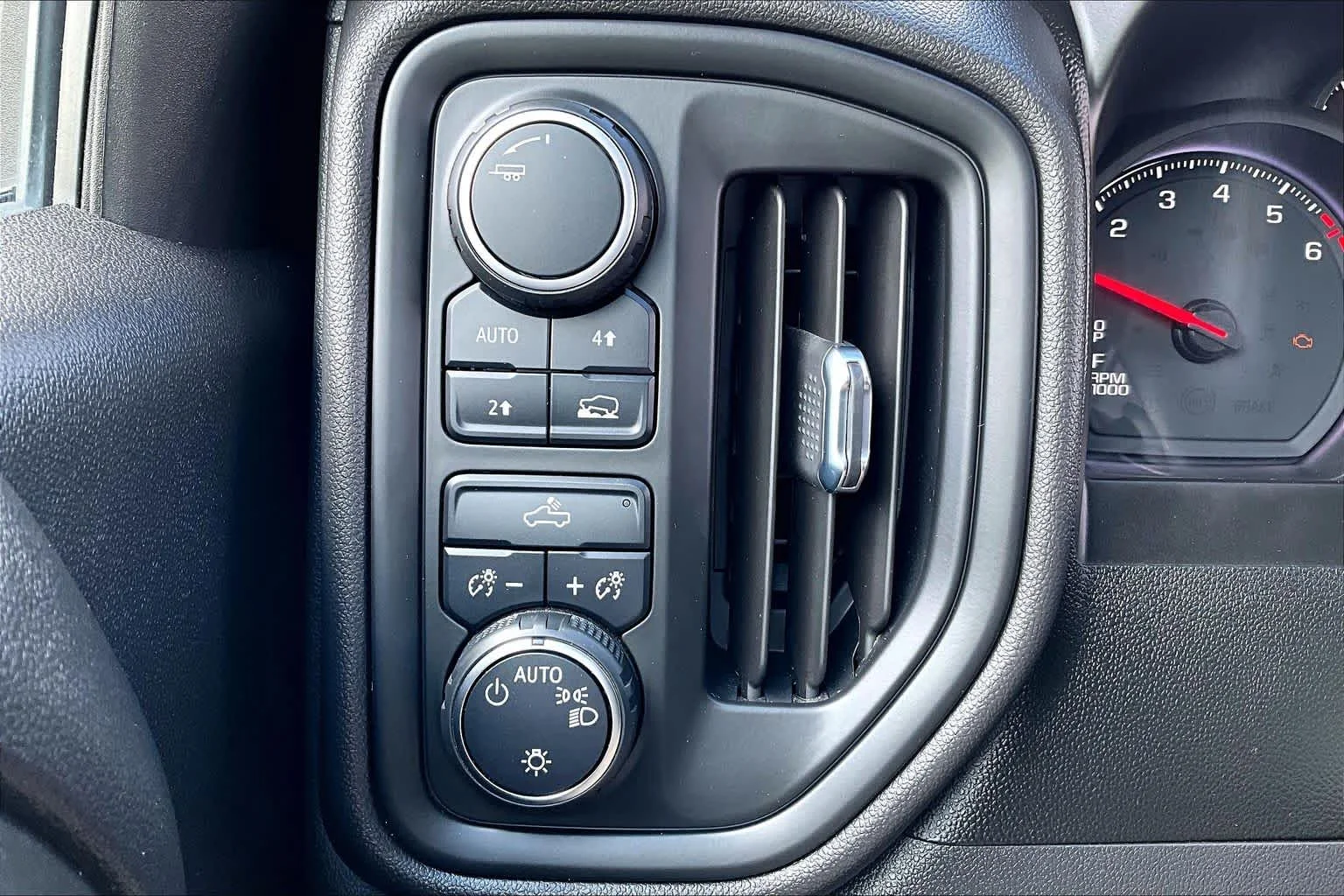 Used 2022 Northsky Blue Metallic Chevrolet Custom image 35
