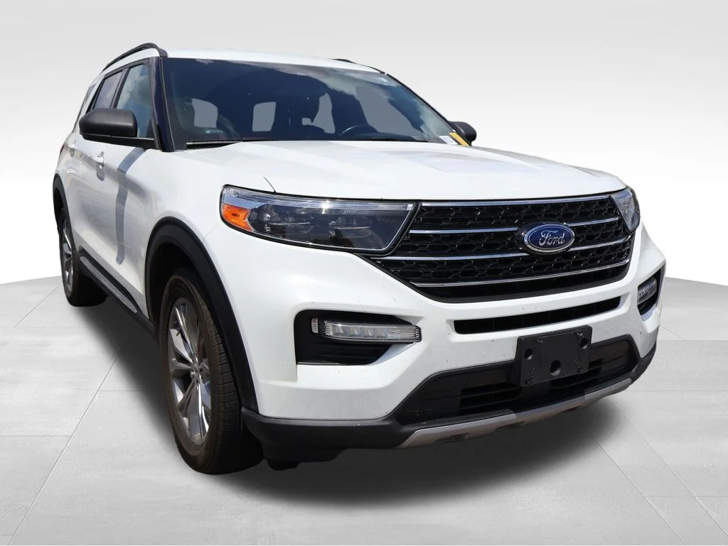 Used 2020 White Metallic Ford XLT image 14