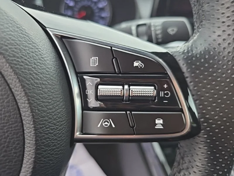 Used 2023 Black Kia GT-Line image 13