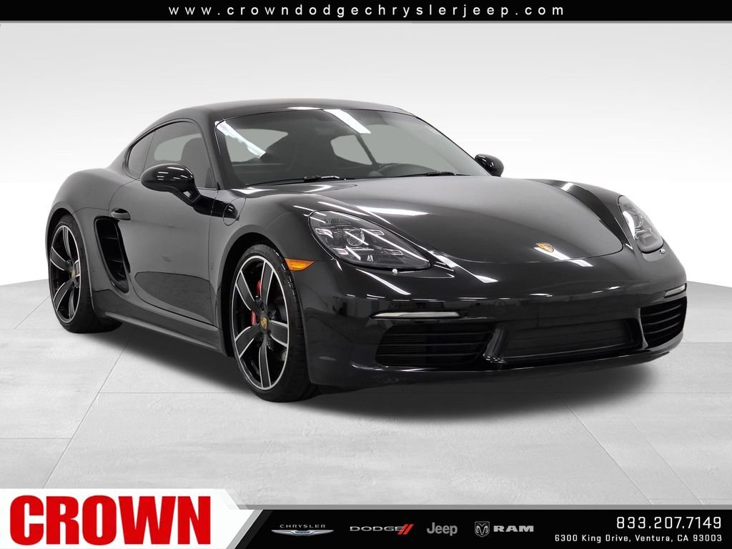 Used 2021  Porsche S image 1