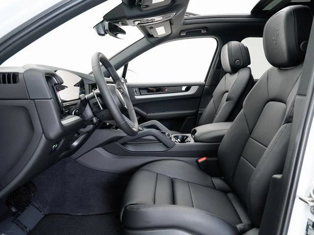2025 Porsche Cayenne Base - Photo 6