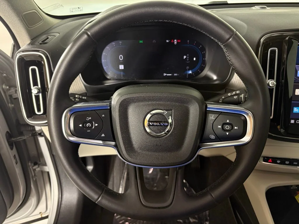 Used 2023 Silver Volvo Plus image 20