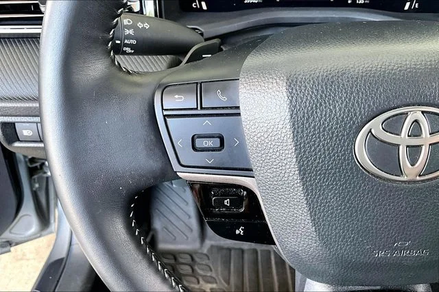 Used 2025 Gray Toyota SE image 10