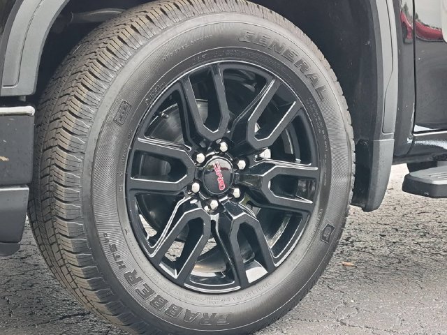 Used 2026 Onyx Black GMC Elevation image 22