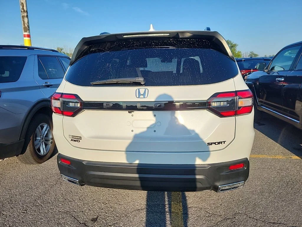 Used 2025 White Honda Sport image 10