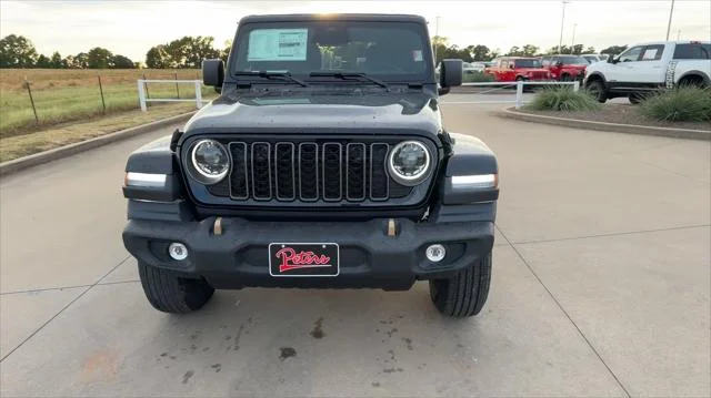New 2026 Black Clear-Coat Exterior Paint Jeep 85th Anniversary Edition image 4
